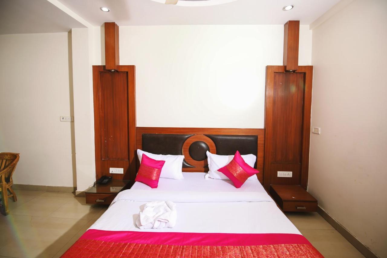 Hotel Lav Kush Deluxe " 3 Min Walking From New Delhi Railway Station " Εξωτερικό φωτογραφία