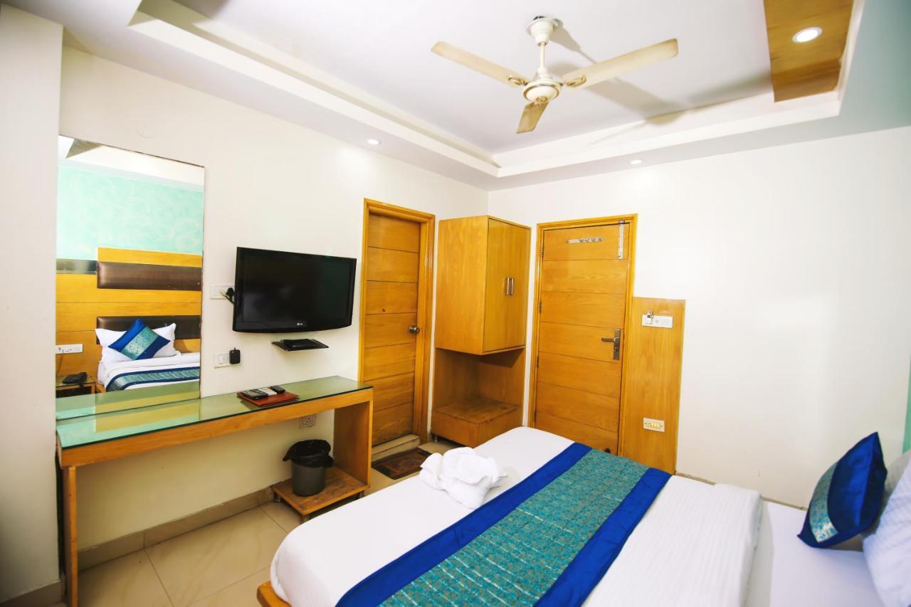 Hotel Lav Kush Deluxe " 3 Min Walking From New Delhi Railway Station " Εξωτερικό φωτογραφία