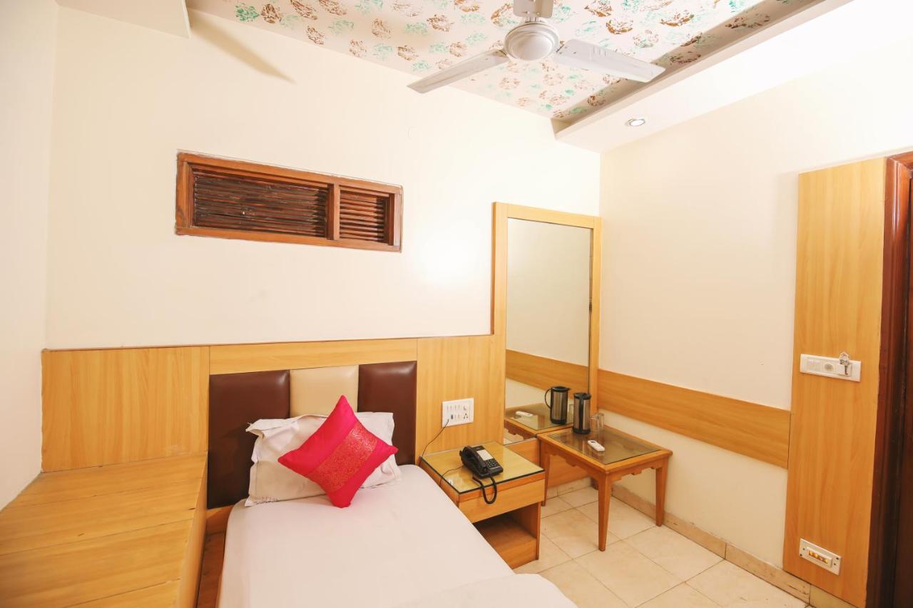 Hotel Lav Kush Deluxe " 3 Min Walking From New Delhi Railway Station " Εξωτερικό φωτογραφία