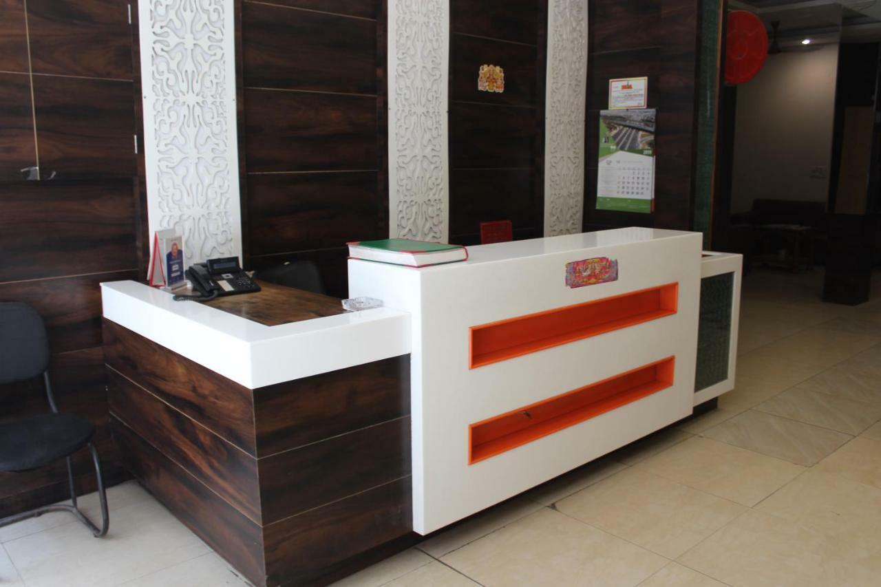 Hotel Lav Kush Deluxe " 3 Min Walking From New Delhi Railway Station " Εξωτερικό φωτογραφία