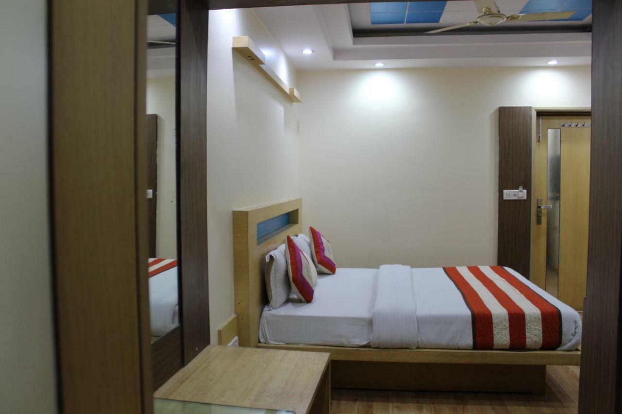 Hotel Lav Kush Deluxe " 3 Min Walking From New Delhi Railway Station " Εξωτερικό φωτογραφία